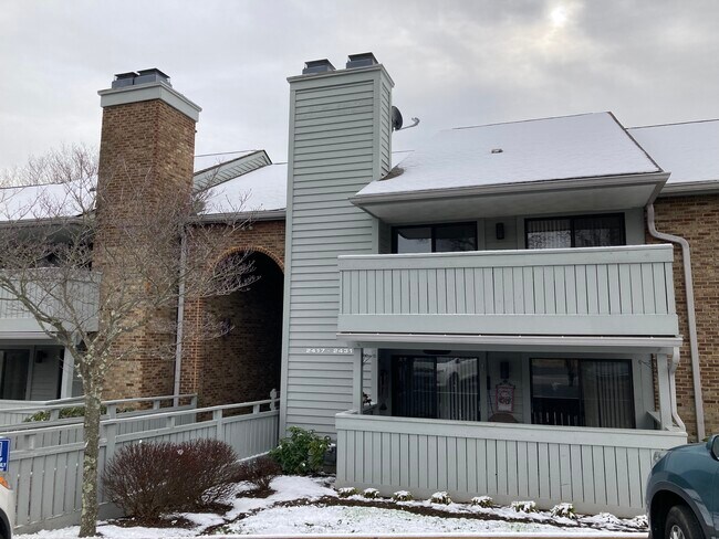 Building Photo - 2425 Barnside Ct