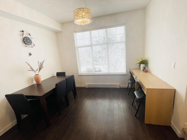 Building Photo - 15268-15228 28 Ave