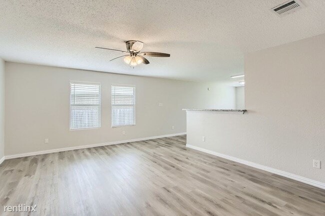 Building Photo - 4 br, 2 bath House - 221 Meadowcrest Drive