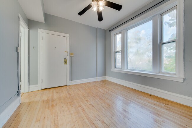 Foto del edificio - 2511 W Le Moyne St