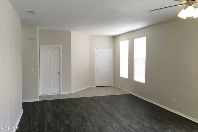 Building Photo - 6619 W Golden Ln