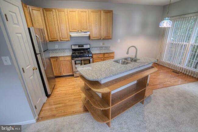 Foto del edificio - 1250 Vintage Pl