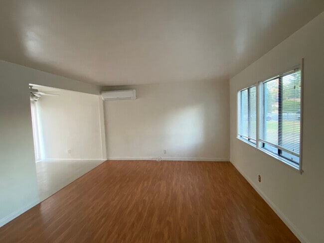 Building Photo - 2655 Foss Ave