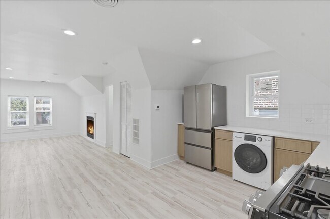 Building Photo - 2607 W Haddon Ave