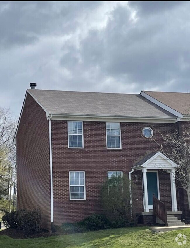 3185 Mapleleaf Sq, Lexington, KY 40509 Townhome Rentals in Lexington
