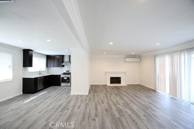 Building Photo - 15952 Standish Ln