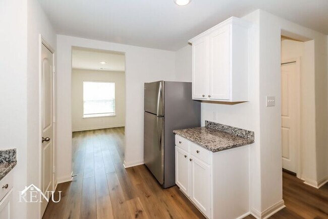 Foto del edificio - Coming Soon!