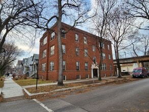 Building Photo - 4636 N Hamilton Ave