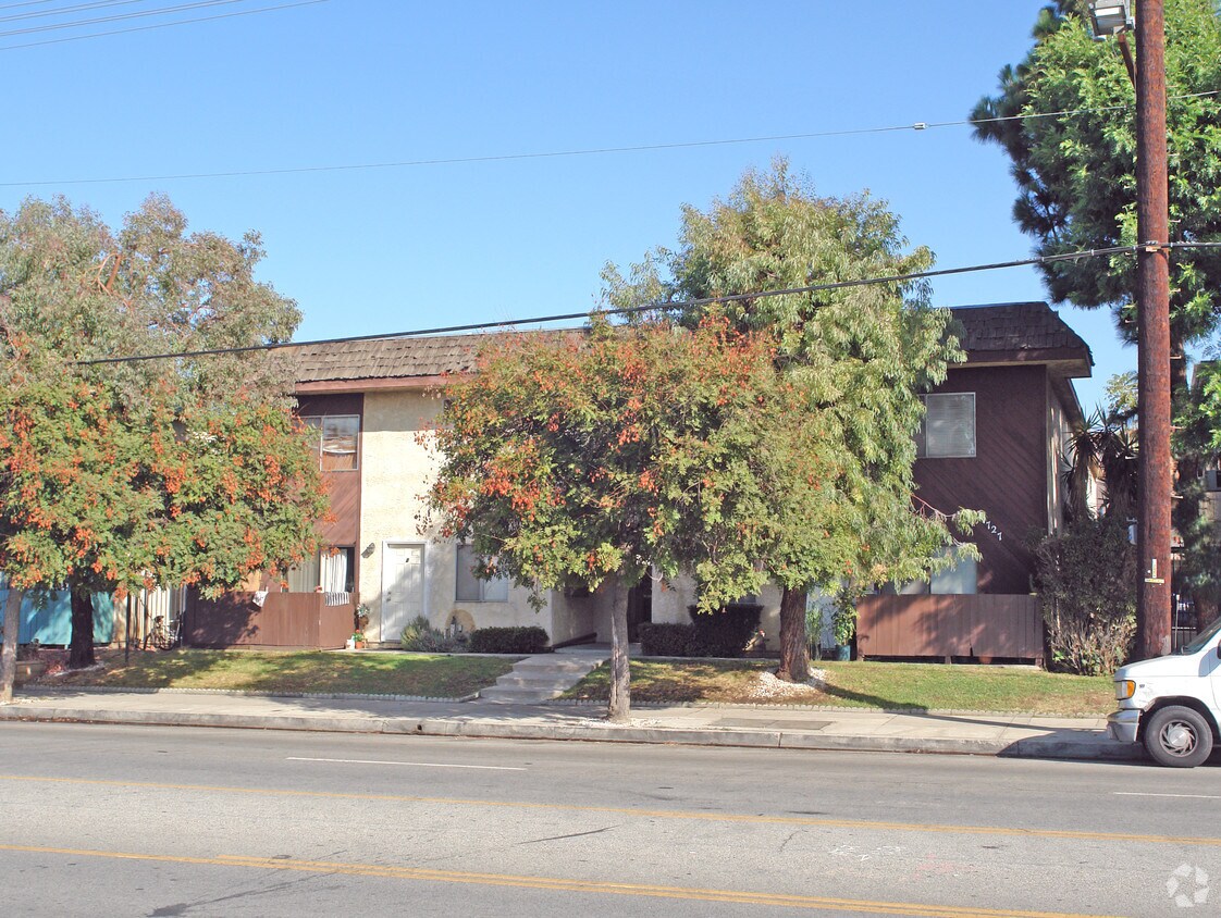 Primary Photo - 21727 Lassen St
