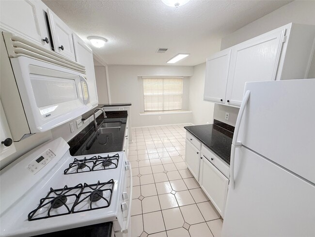 Foto del edificio - 13414 Wells River Dr