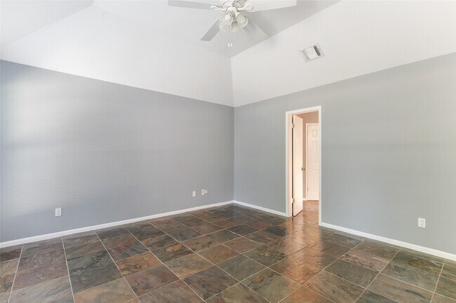 Foto del edificio - 2406 Box Oak Pl