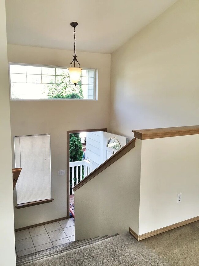 Foto del edificio - Spacious home in Lacey. Apply today to cal...