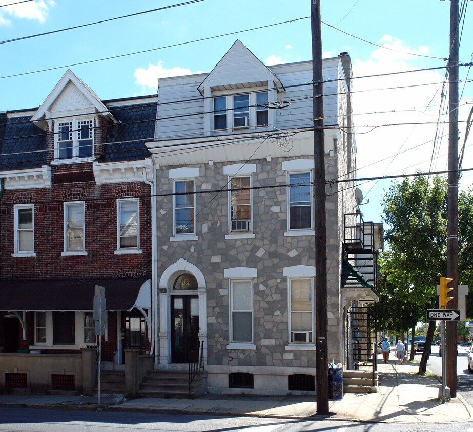 Primary Photo - 1150 W Linden St