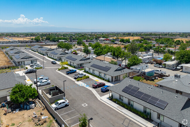 Foto del edificio - Pioneer Cottages