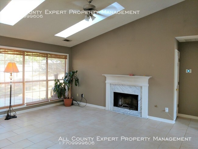Building Photo - Great Ranch Style Home