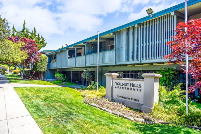 Building Photo - Walnut Hills Apartments