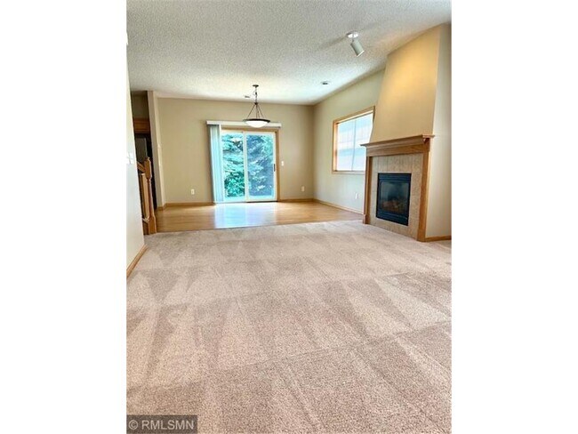 Building Photo - 2388 Vierling Dr E