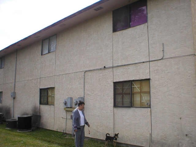 Foto del edificio - Spring four plex
