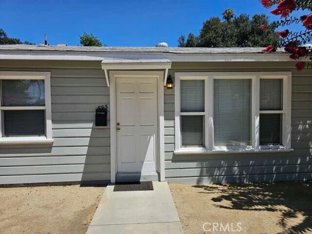 Foto principal - 893 N Oakland Ave