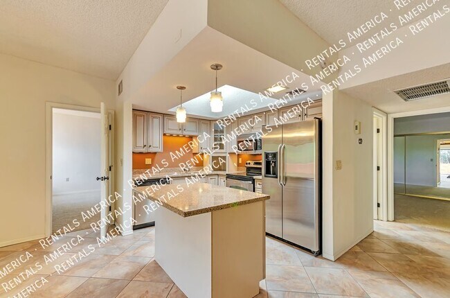 Building Photo - UNIQUE Property in La Cholla Hills.Propert...