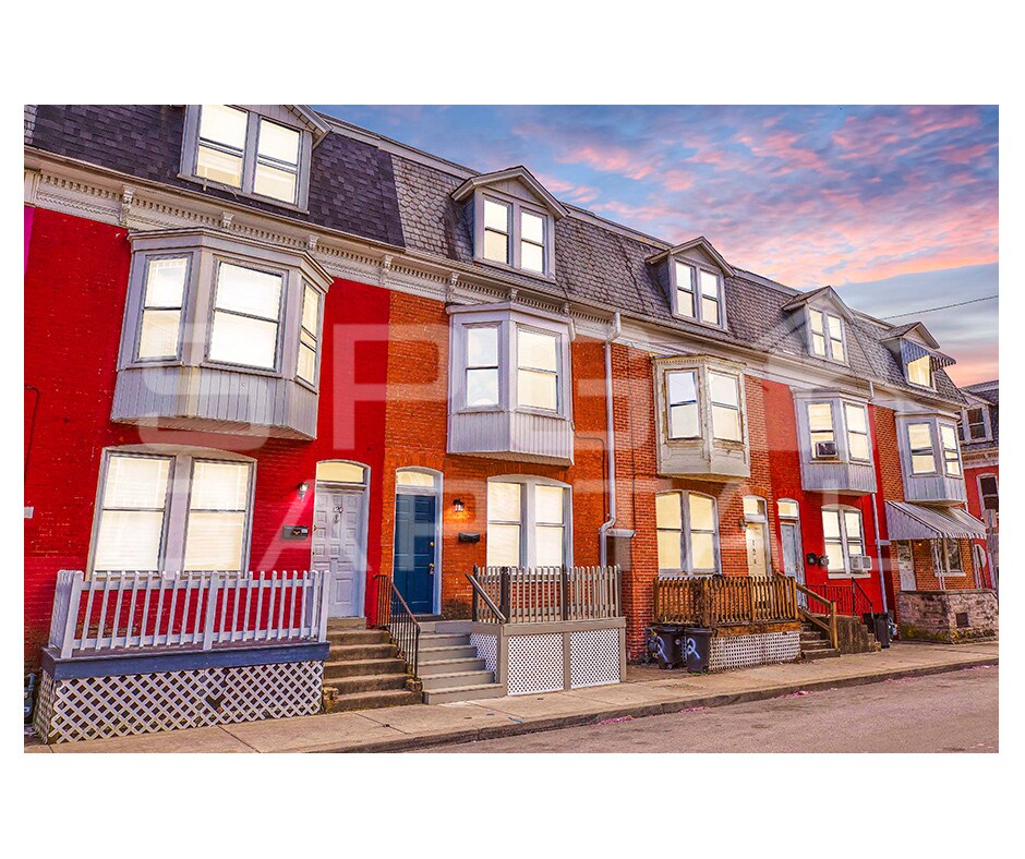Primary Photo - 122 W Jackson St