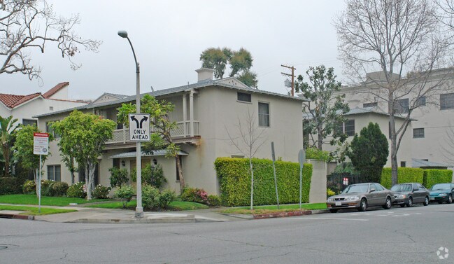 Building Photo - 9617 Charleville Blvd