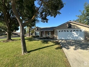 Building Photo - 3090 Miramar Ave