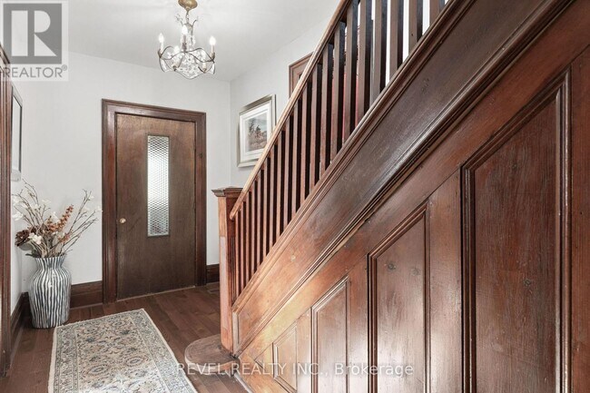 Photo du bâtiment - 1804 Sturgeon Rd