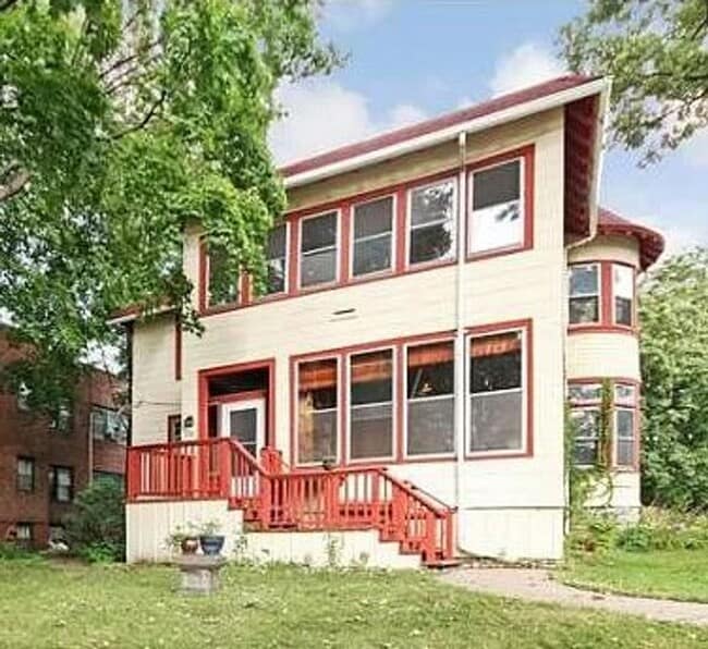 Foto del edificio - 119 Bedford St SE