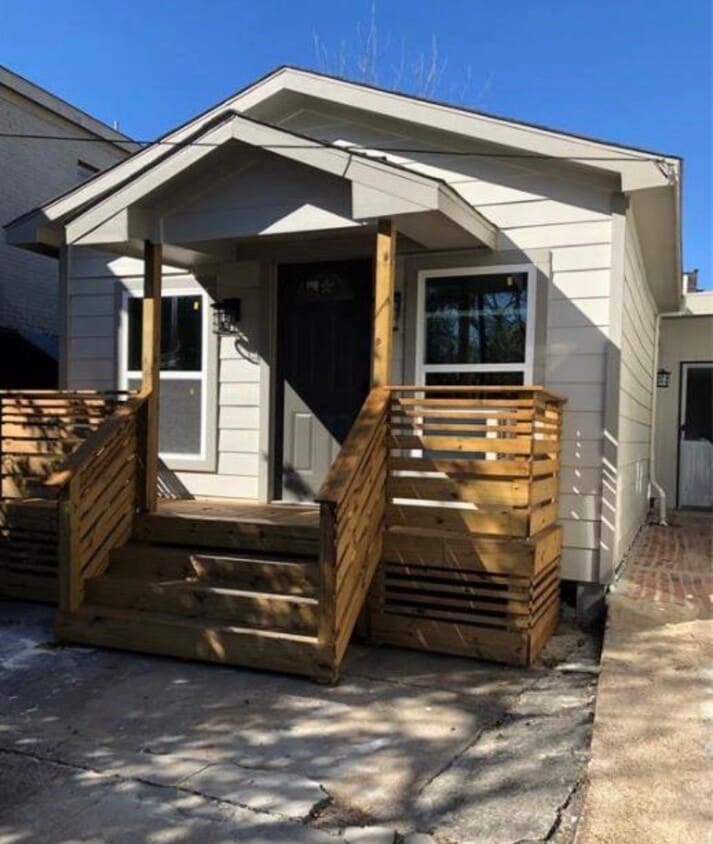 Foto principal - 4630 Woodside St