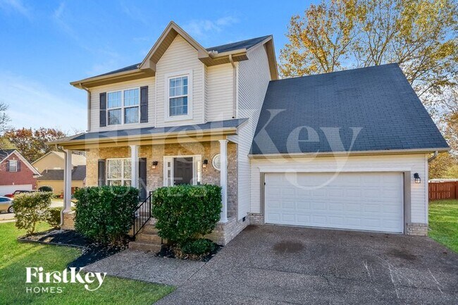 Foto del edificio - 811 Royal Oaks Dr