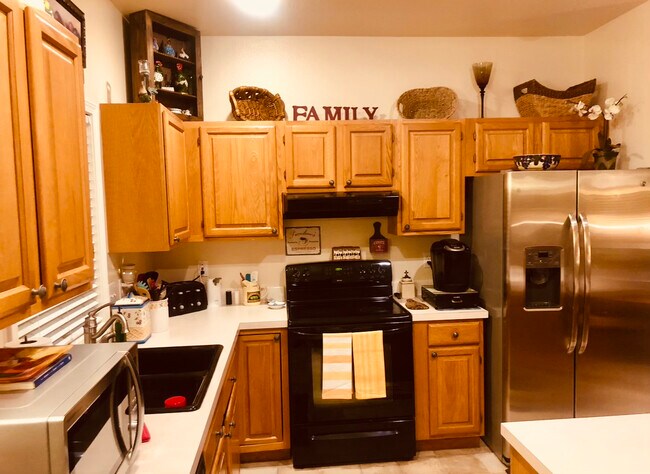 Foto del edificio - 6031 N Fountain Ln