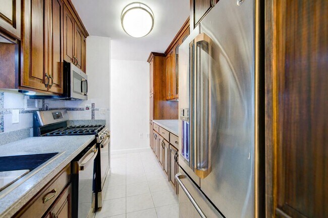 Foto del edificio - 7004 JFK Blvd E