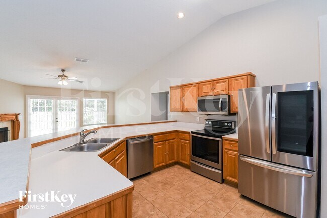 Foto del edificio - 161 Johns Glen Dr