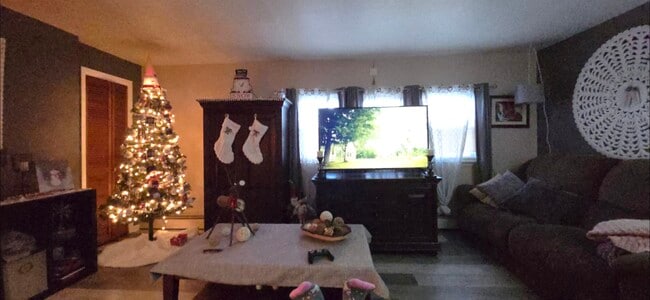 Large living room - 61 Centre St