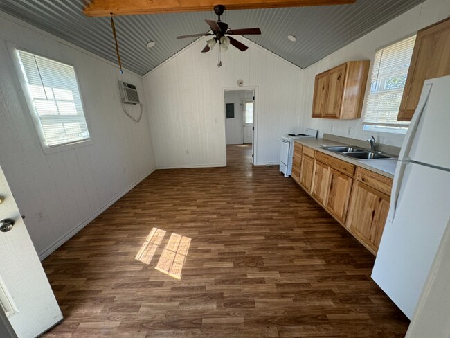 Foto del edificio - 930 County Rd 3390