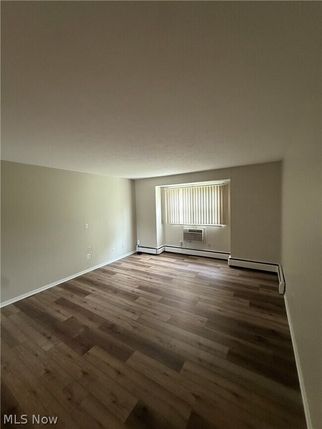 Foto del edificio - 2520 Flintridge Dr