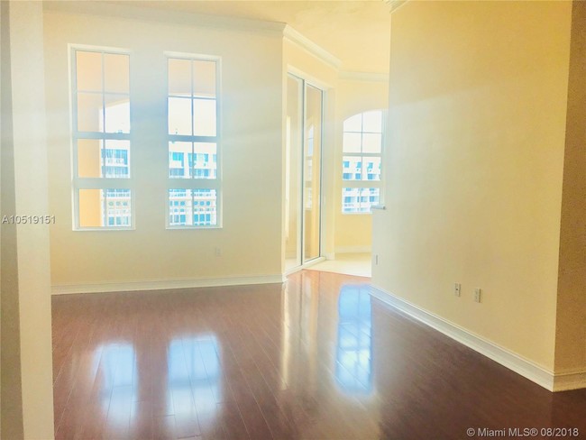 Building Photo - ALAQUA CONDO