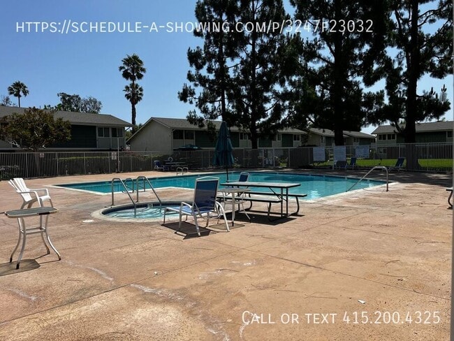 Building Photo - 1404 N Tustin Ave