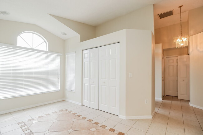 Building Photo - 10821 New Brighton Ct