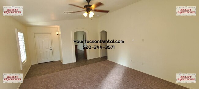 Building Photo - Los Reales & Camino De La Tierra area - 3 ...