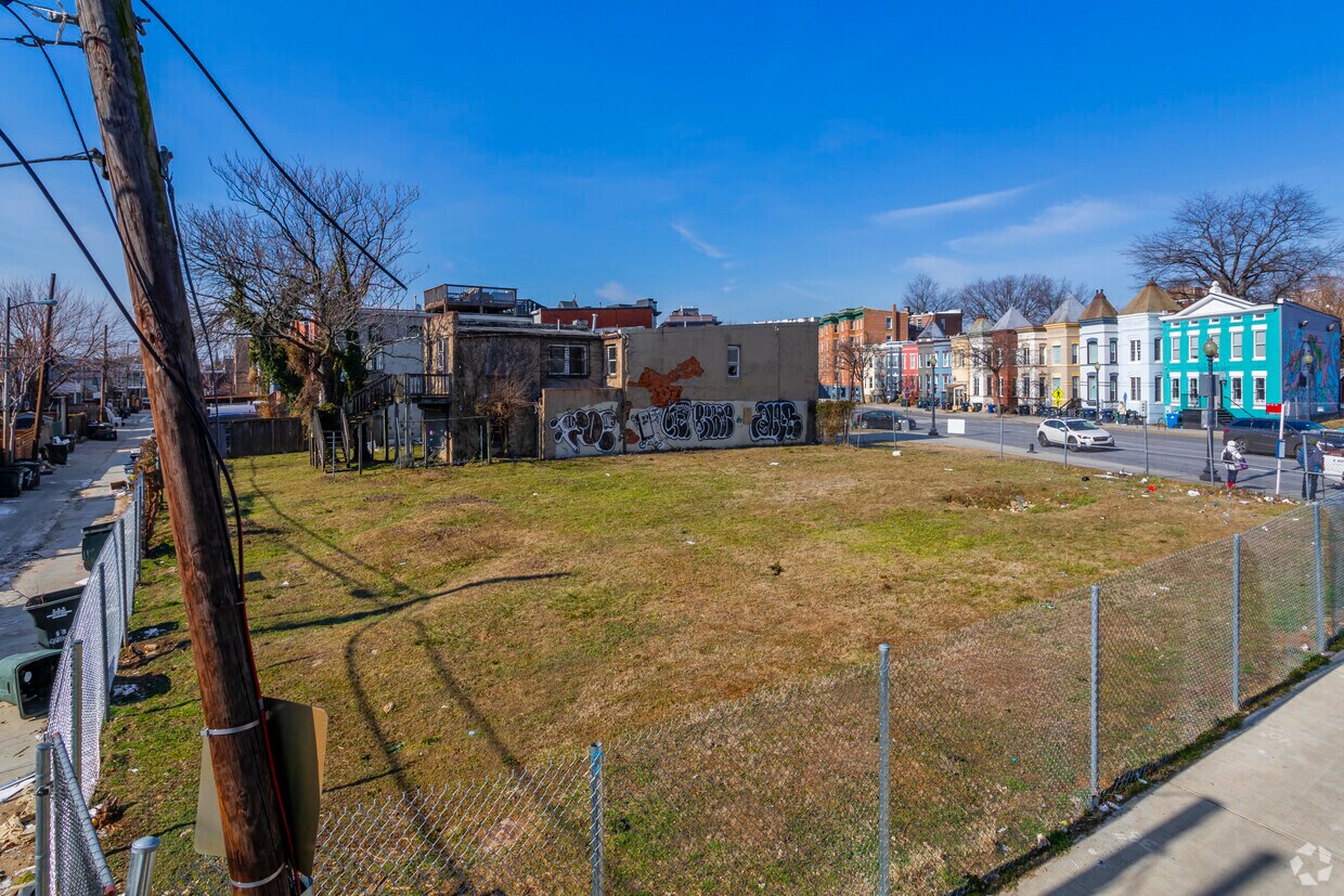 2.1.22 - Barnett-Aden Apartments