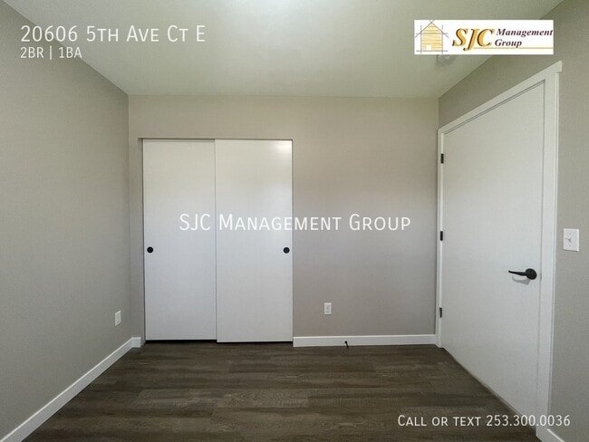 Building Photo - 20606 5th Ave Ct E