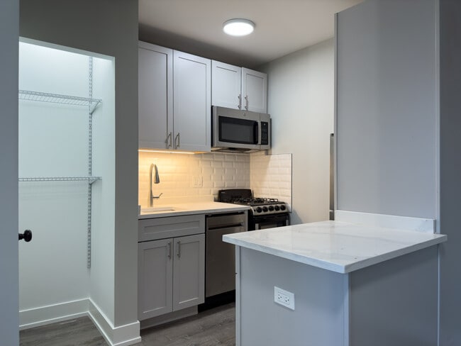 Foto del edificio - 545 W Belmont