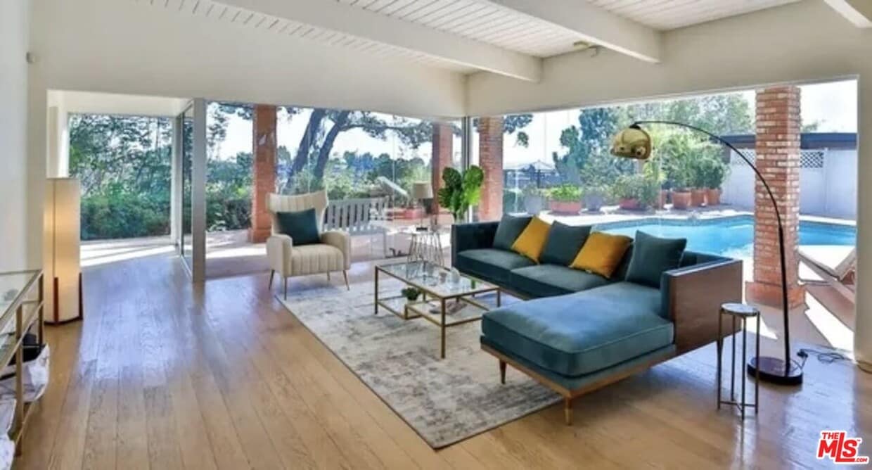 Primary Photo - 2042 Linda Flora Dr