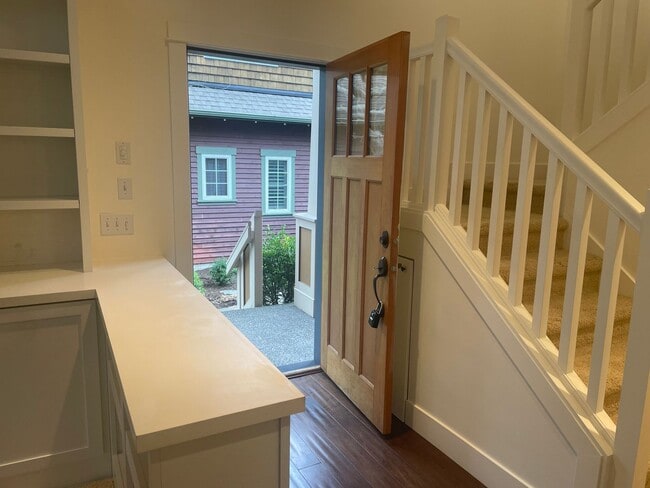 Foto del edificio - Desirable Langley Home Minutes From Downtowm!