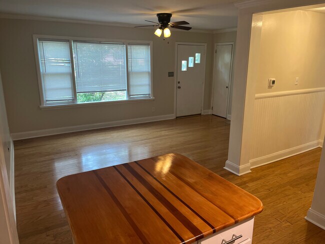 Foto del edificio - 1527 Chandler St