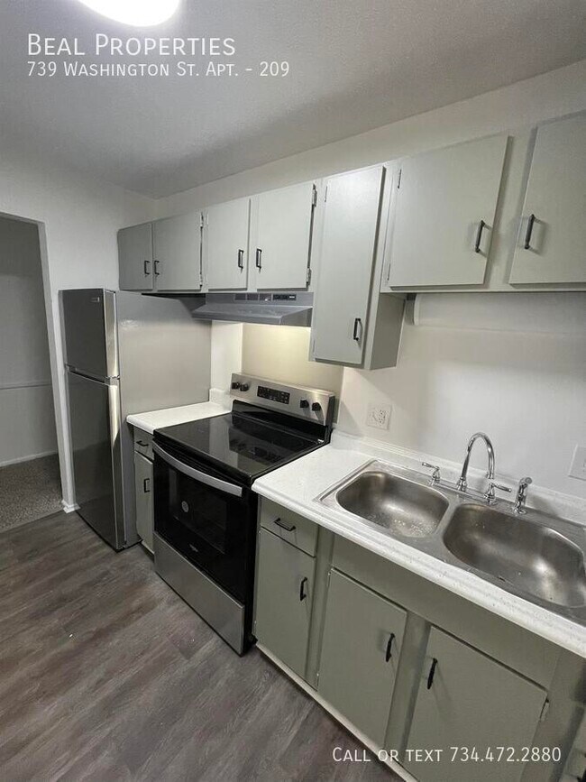 Foto del edificio - 739 Washington St