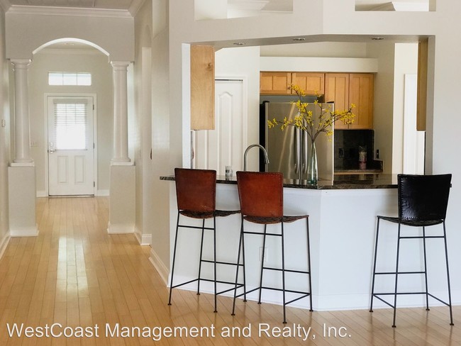 Foto del edificio - 4 br, 2 bath House - 5034 Torrey Hills Lane