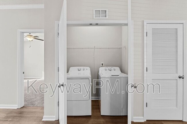 Foto del edificio - 5004 Greer Dr